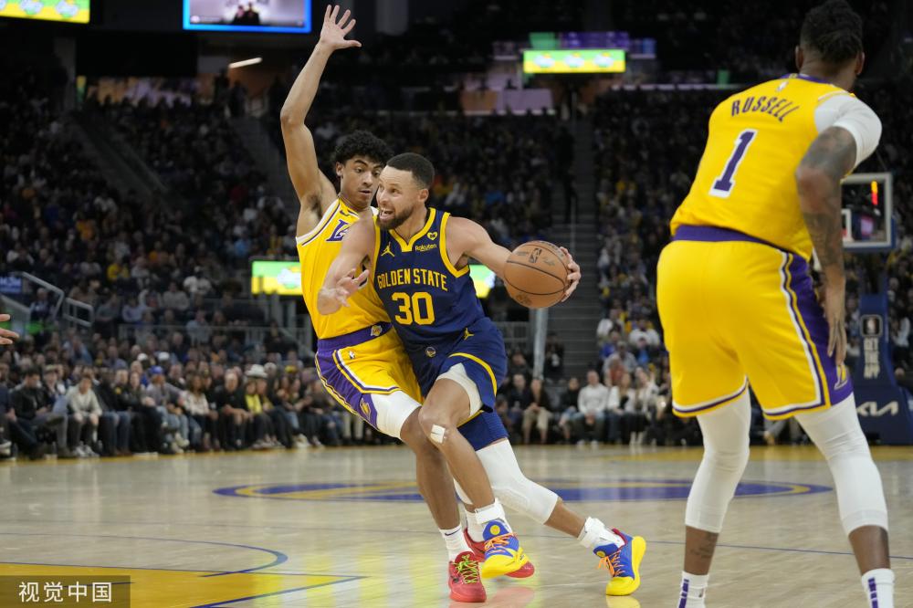 示出更强的 示出更强的