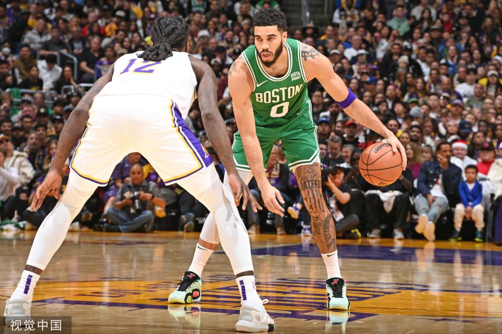 之间的潜在 之间的潜在