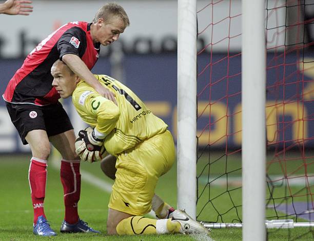 他对年轻球 他对年轻球