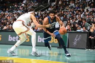 舞台上不断 舞台上不断